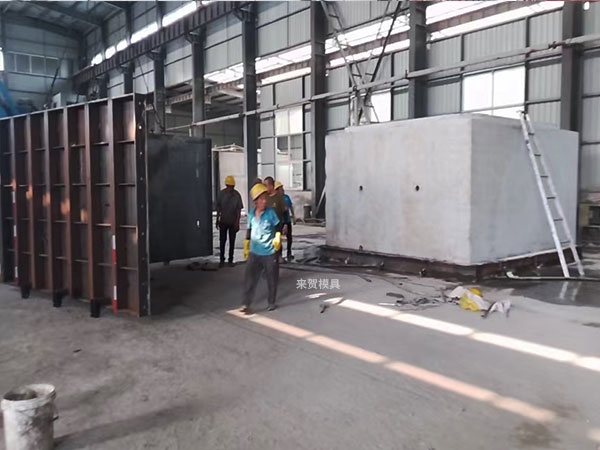 來(lái)賀模具廠(chǎng)浙江城市地下立式綜合管廊模具安裝施工案例